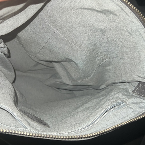 Roots Leather Charcoal Canadian Villager Tribe Crossbody Bag - Picture 9 of 16